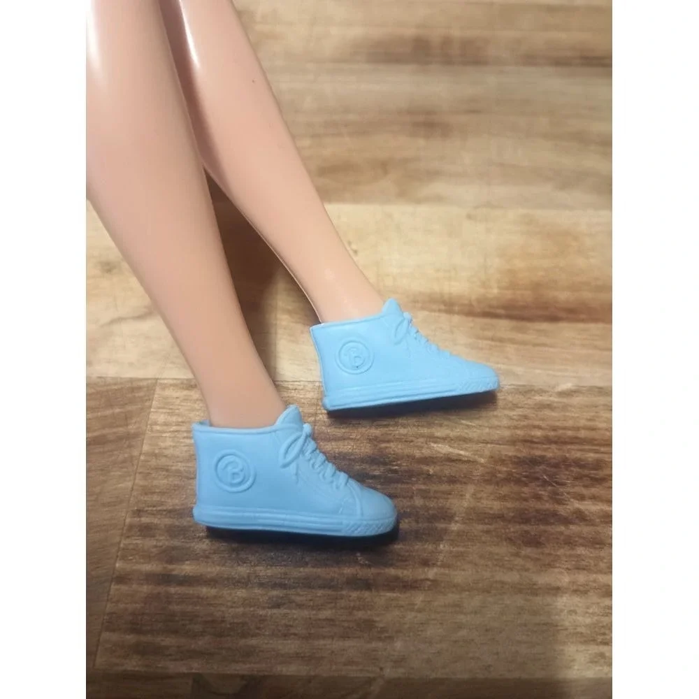 Mattel Barbie Doll Shoes ~ FASHIONISTAS‎ ~ FASHION FEVER ~ LIGHT BLUE SNEAKERS
